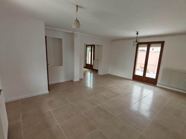 Location House Rue de la Poste, Salses le Château