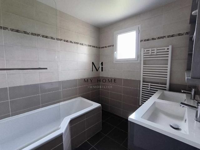 Location House Rue de Normandie, Saint Paterne Le Chevain