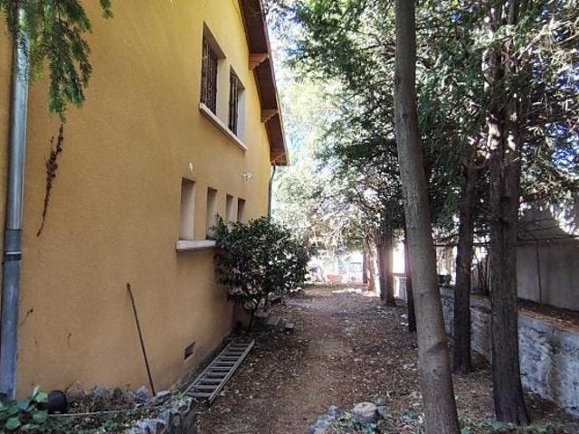 Location House Rue des Martyrs, Saint Genis Laval