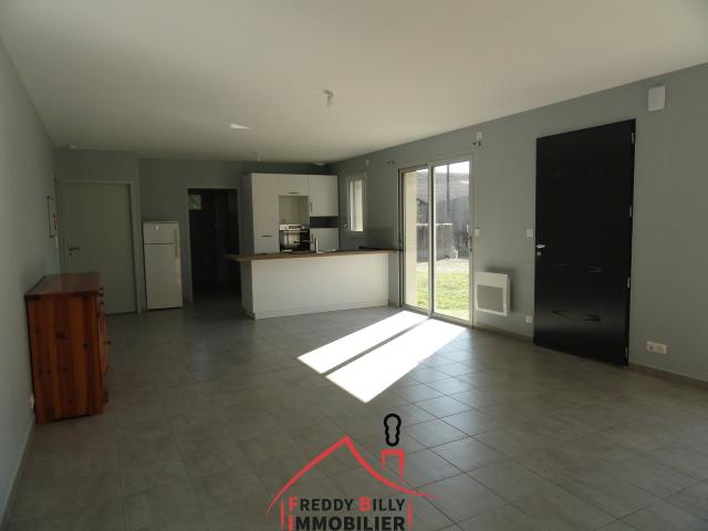 Location House Rue des Forgerons, Luzay