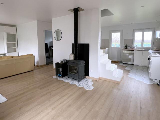Location House Rue Des Francs Bourgeois, Bû
