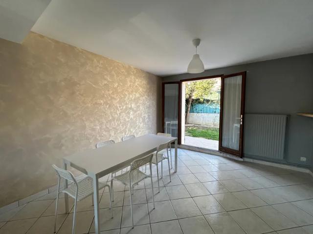 Location House Rue des Frères Lumière, Vienne