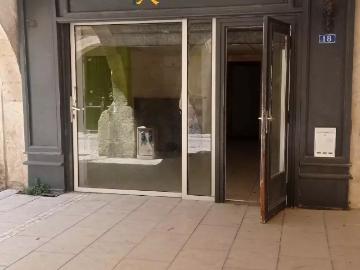 Location House Rue des Halles, Tarascon