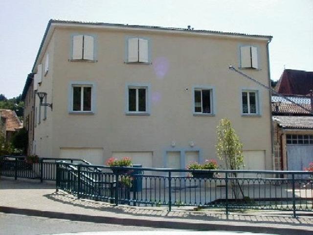 Location House Rue des Remparts, Châteldon