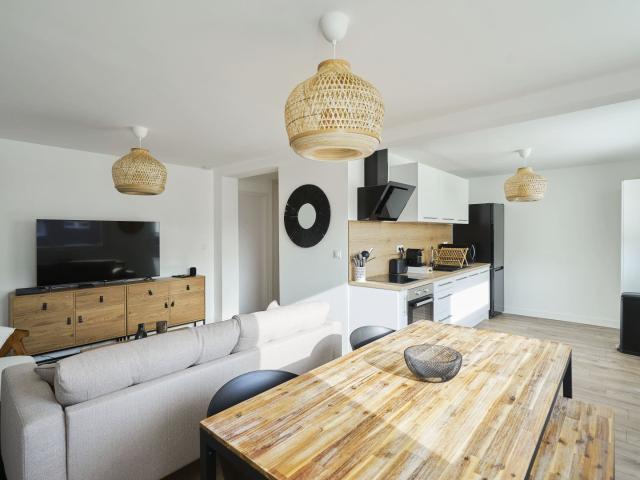 Location House Rue Deschodt, Lille