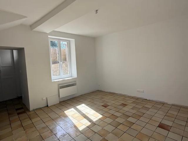 Location House Rue du Marais, Moitiébard