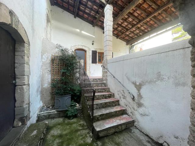 Location House Rue du Porche, Rochegude