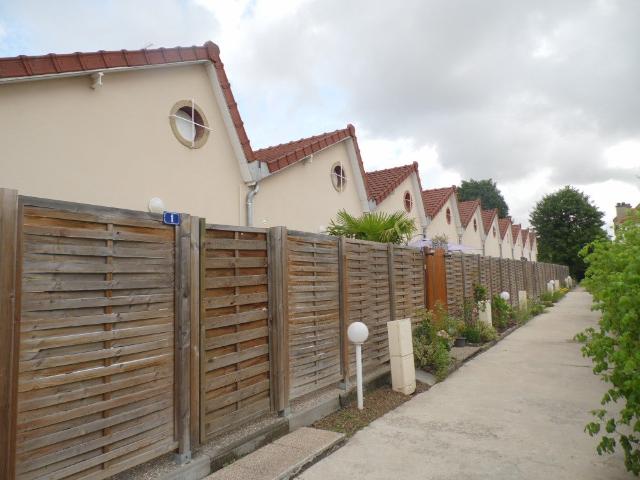 Location House Rue Édouard Vaillant, Troyes