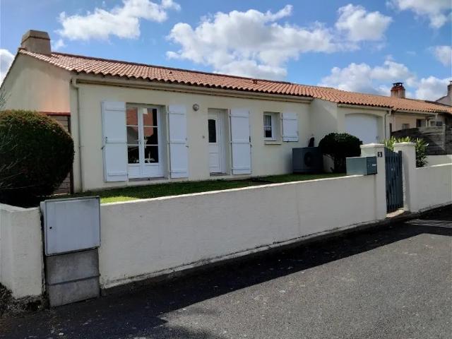 Location House Rue Ernest Rutherford, Rezé