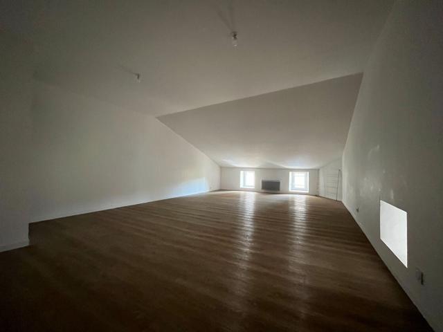 Location House Rue Jean Jacques Rousseau, Civray