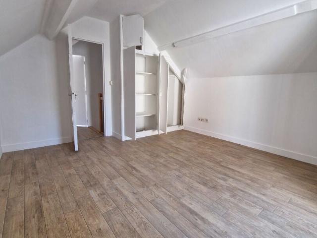 Location House Rue Louis Moreau, Étampes