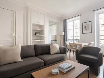 Location House Rue Las Cases, Paris