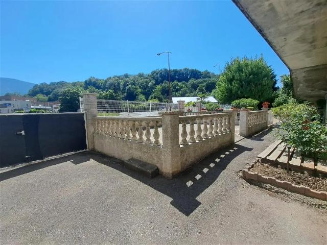 Location House Rue Lucien Grindler, Vif