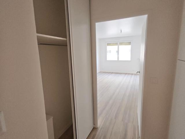 Location House Rue Madiraa, Courbevoie