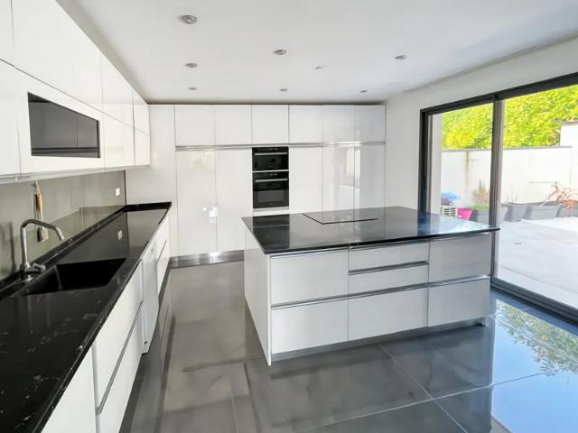 Location House Rue Mado Robin, La Ville aux Dames
