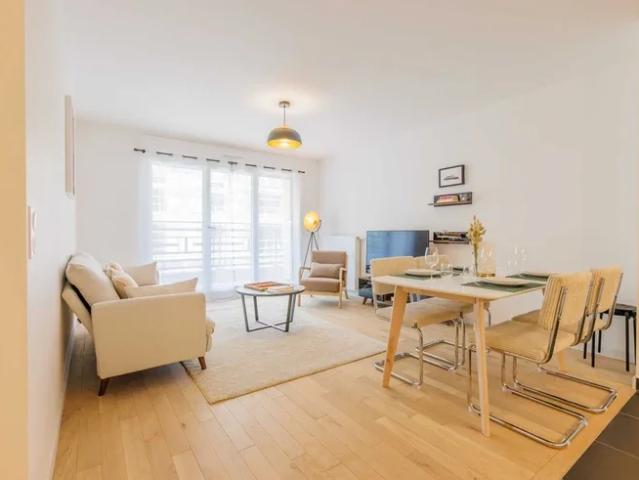 Location Appartement Rue Marie Curie, Saint Ouen sur Seine