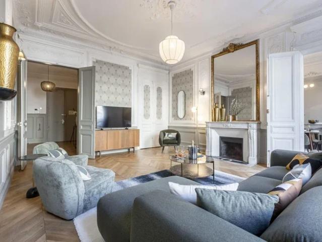 Location House Rue Saint Lazare, Paris