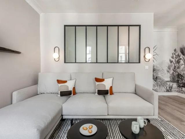 Location House Rue Saint Marc, Paris
