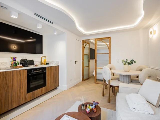 Location House Rue Saint Séverin, Paris
