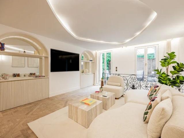 Location House Rue Saint Séverin, Paris