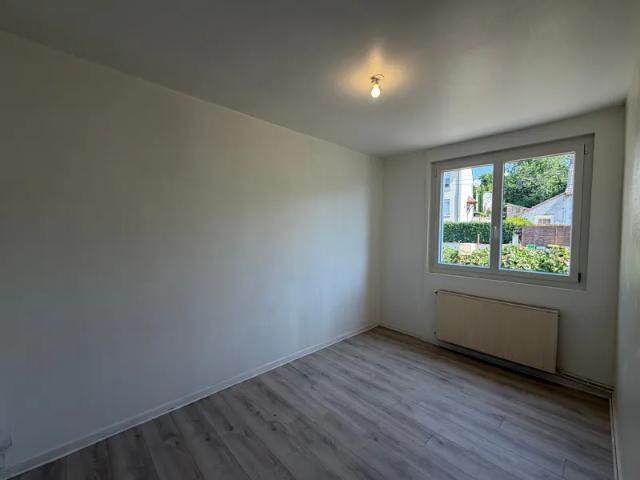 Location House Rue Pasteur, Vierzon