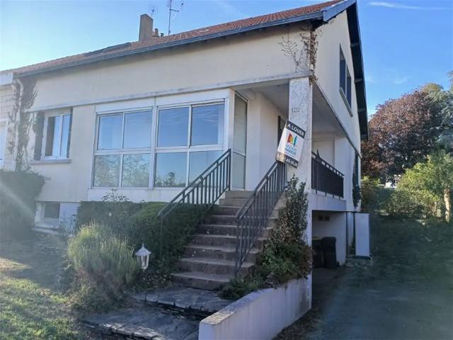 Location House Rue Pierre de Romans, Yzernay