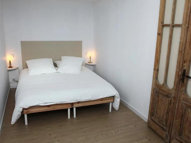Location House Rue Robert Caumont, Bordeaux
