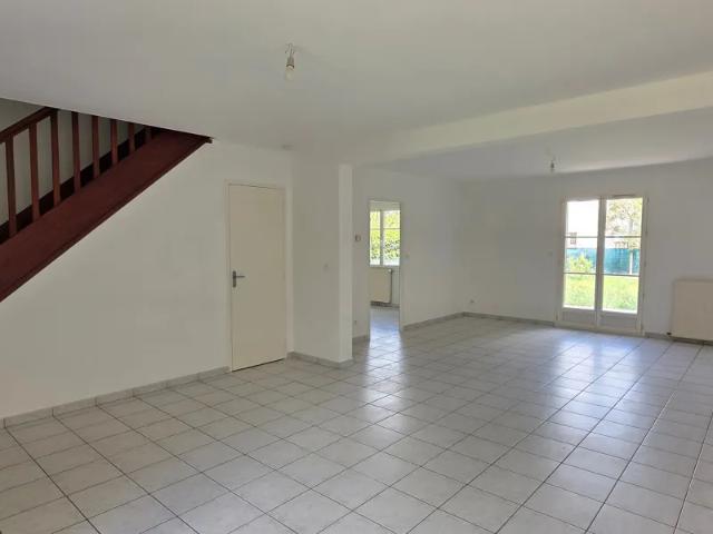 Location House Rue Roger Bodineau, Larçay