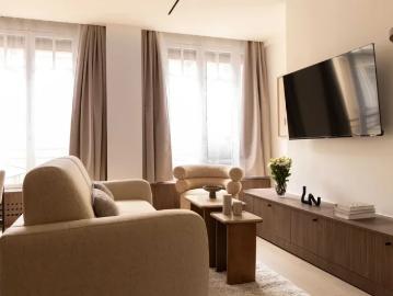 Location House Rue Tronchet, Paris