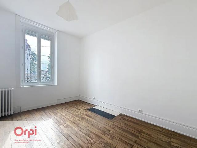 Location House Rue Voltaire, Montluçon