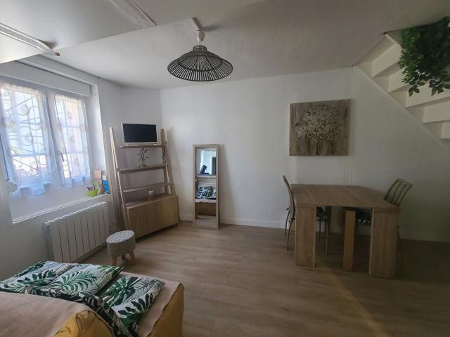 Location House Rue Voltaire, Mantes la Jolie