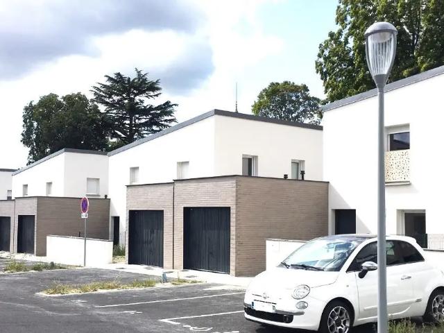 Location House Sentier Renaud, Bruyères le Châtel