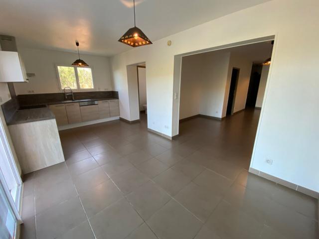 Location House Strada Principale, Mignataja