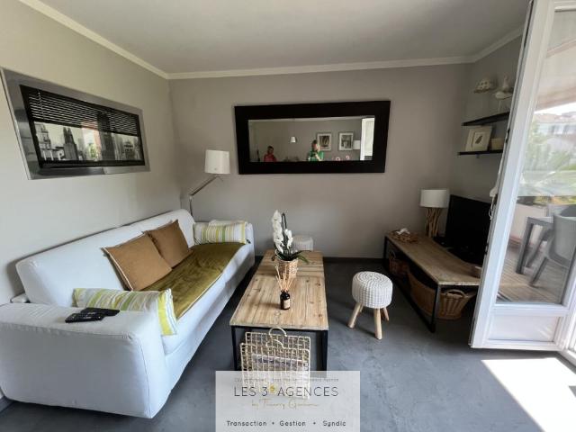 Location JOLIE T2 MEUBLE RESIDENCE AVEC PISCINE PARKING | Les 3 Agences