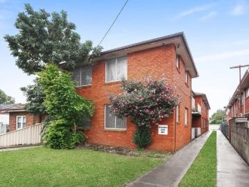Location, Lifestyle & Convenience Renovated 2 Bedroom Unit in Riverwood