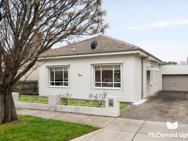 Location, Lifestyle and Mid Century Appeal