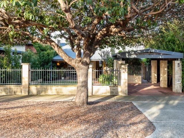 LOCATION, LIFESTYLE AND OPPORTUNITY!