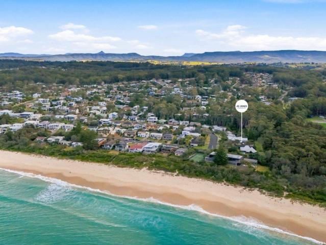 Location, lifestyle and a little bit of old school Mollymook magic!