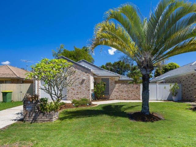 Location, Lifestyle and Large Block!