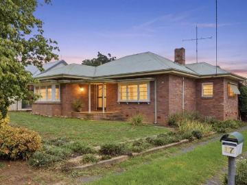 Yass, Yass Valley, Victoria - Garden, Parking