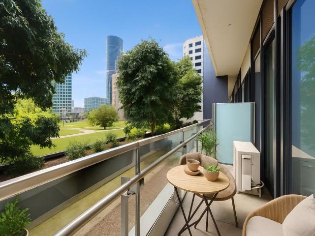 Location, Lifestyle & Luxury — The Perfect Inner City Home!