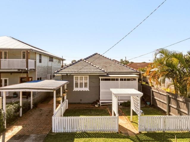Location, Lifestyle & Potential A Scarborough Opportunity