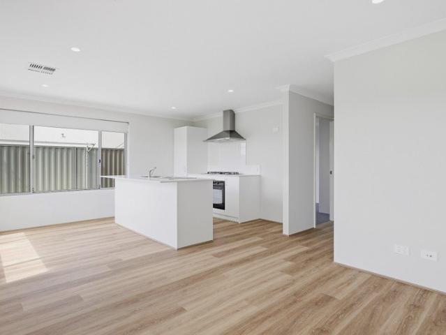 LOCATION LIVING IN SOUTH YUNDERUP | BRAND NEW 3x2 | PRIVATE DOUBLE GARAGE