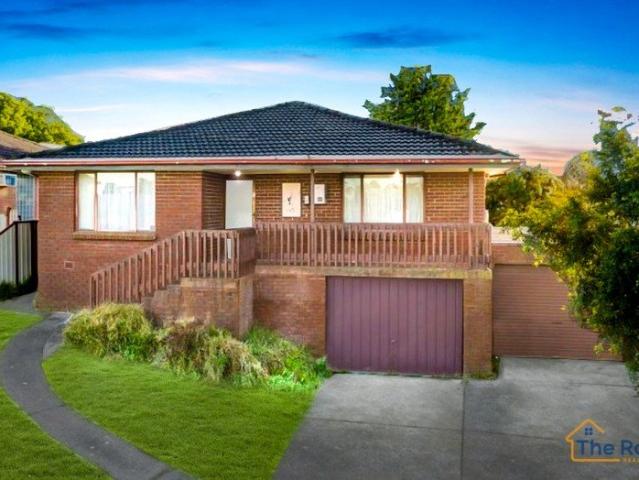 LOCATION, LOCATION AND CONVENIENCE! Call on 0413 673 908 to book Private inspection