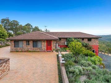Location, Location, Location Maroota's Most Sensational Views!