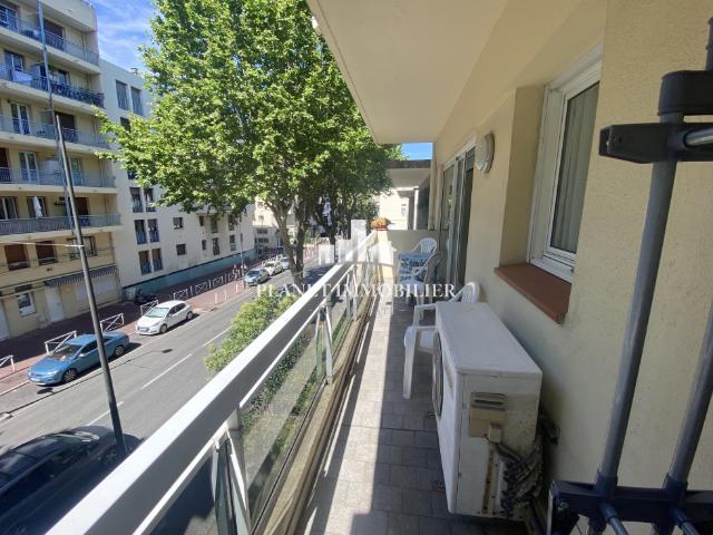 Location LOCATION MEUBLEE A L'ANNEE JUAN LES PINS 2 pièces de 37m²