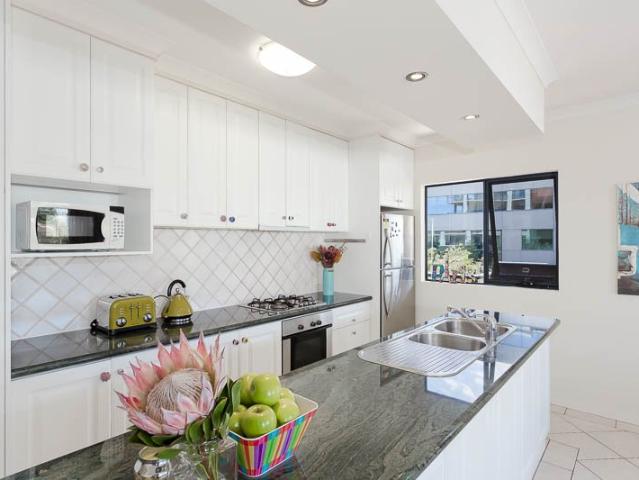 Location! Location! Spacious Two Bedroom Apartment in a Fantastic Inner City Location