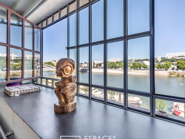 Location Loft avec vue sur la Saône dans une ancienne biscuiterie à LYON 125 m2 Espaces Atypiques Lyon