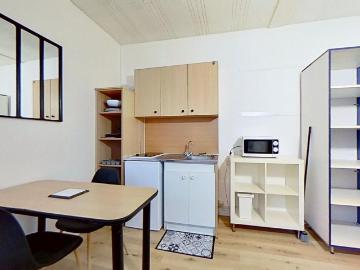 Location Lot 4 24 A Rue des alouettes Lyon 69008 T1 bis meublé avec terrasse – 660€ TOUTES CHARGES COMPRISES Plusse