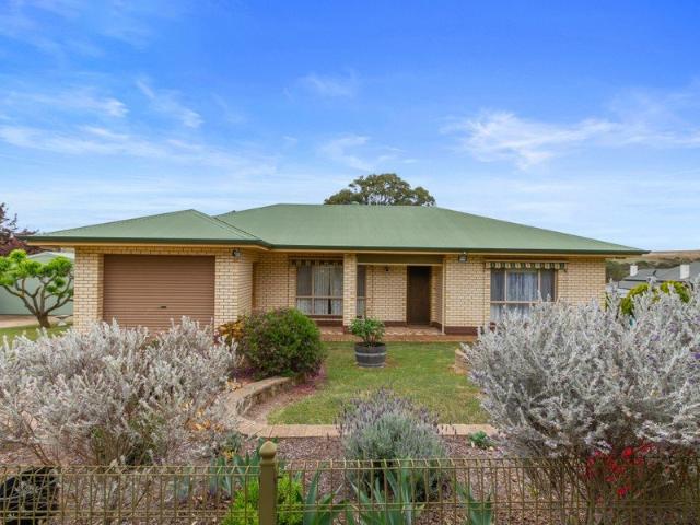 Location, low maintenance and impressive presentation come together beautifully at 29 Queen Street, Burra
